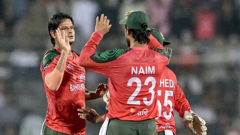 বাংলাদেশকে ১৭৯ রানের লক্ষ্য দিল পাকিস্তান: ধবলধোলাই এড়াতে মরিয়া অতিথিরা